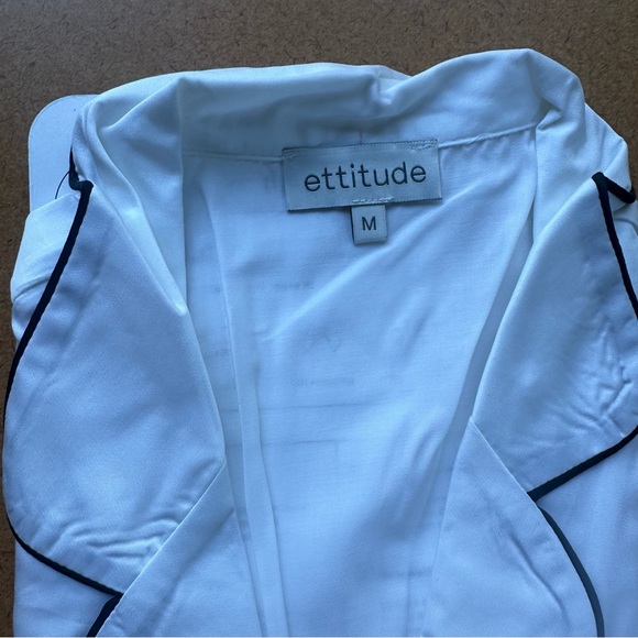 Ettitude Sateen Long Sleeve PJ Shirt in Cloud M - Picture 3 of 5